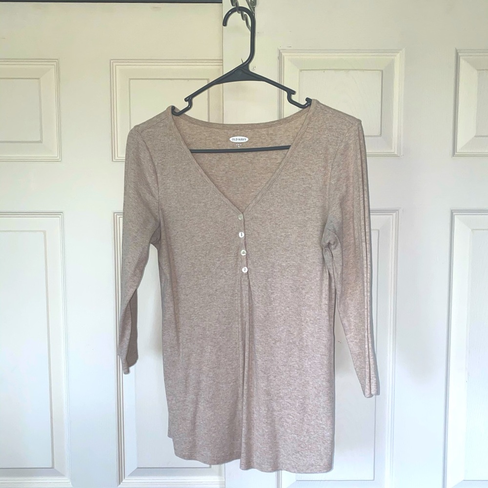 Old Navy Slim Fit 3/4 sleeve knit, size medium
